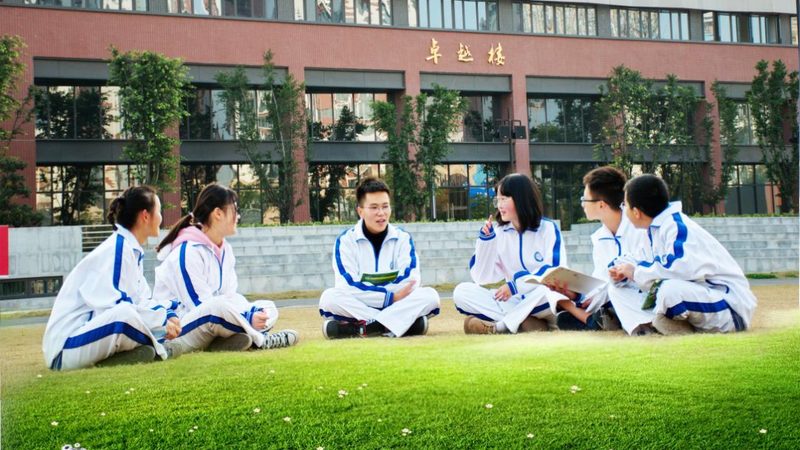 SMT贴片代工厂家服务流程揭秘：从设计到交付的全程解析